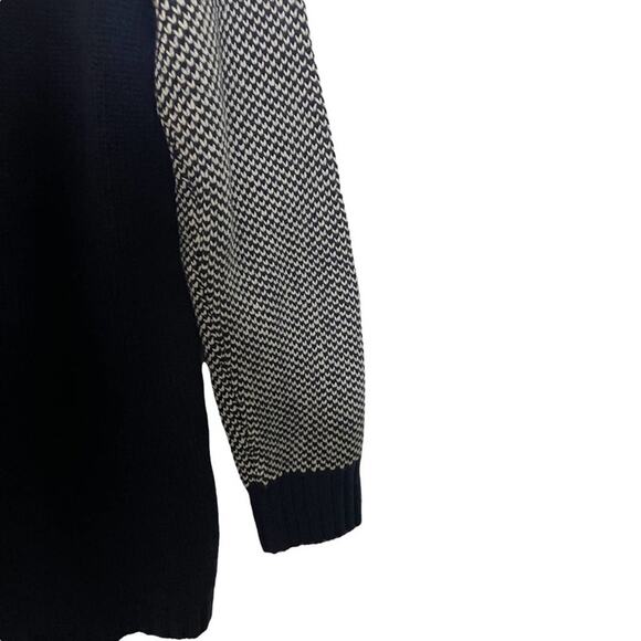 Skye’s The Limit Tubular Sweater Navy and White Small - Picture 3 of 6